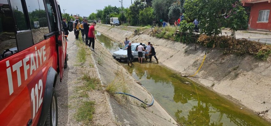 Otomobil sulama kanalına düştü: 1 yaralı