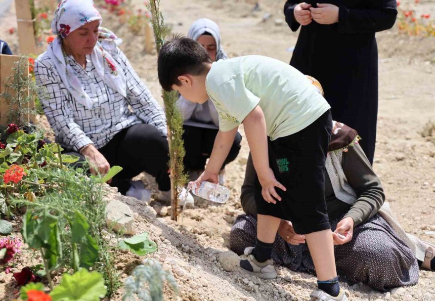 Anneleri maganda kurşunuyla ölen kardeşlerin en acı Anneler Günü