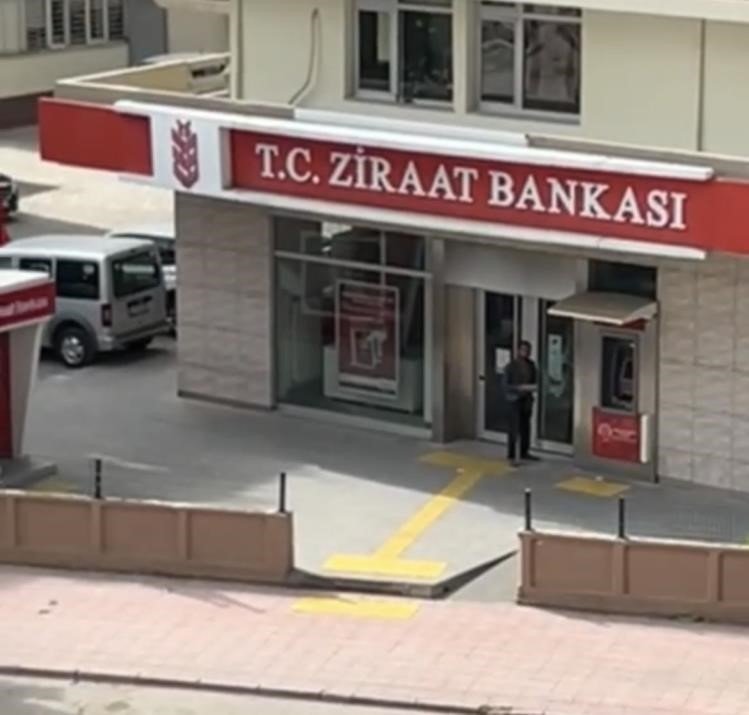 Fıkra gibi banka soygunu girişimi