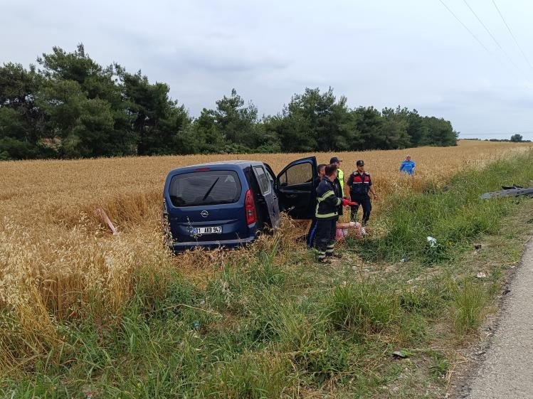 Trafik kazası sonrası ortalık savaş alanına döndü