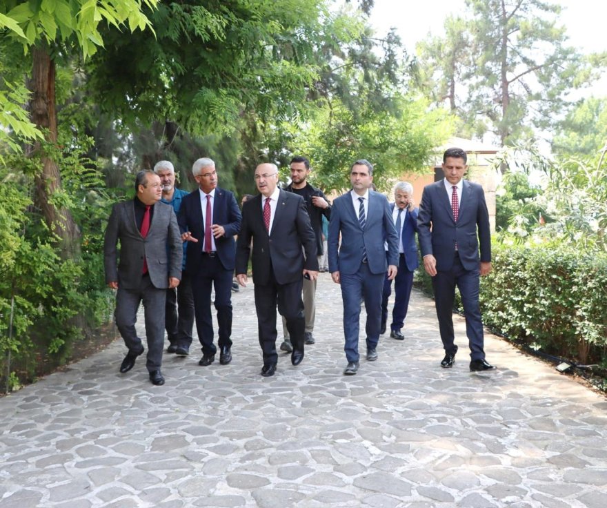 Adana Valisi Yavuz Selim Köşger’den Sehlikoğlu Müzesine övgü