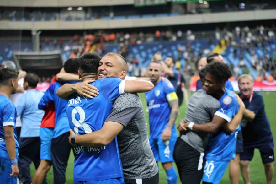 Trendyol 1. Lig Play-off şampiyonu Bodrum FK kupasına kavuştu