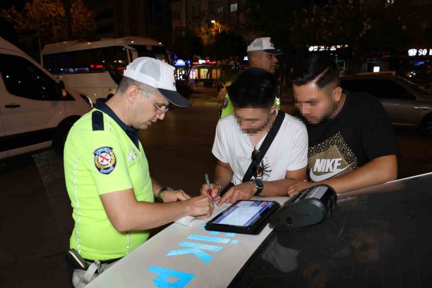 Adana’da trafik magandaları ceza yağmuruna tutuldu: 462 bin 800 TL para cezası uygulandı