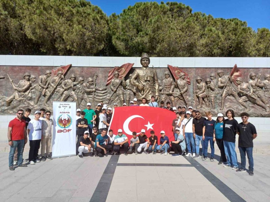 Adana’da eğitim gören 40 lise öğrencisi polis tarafından Bursa ve Çanakkale’ye götürüldü