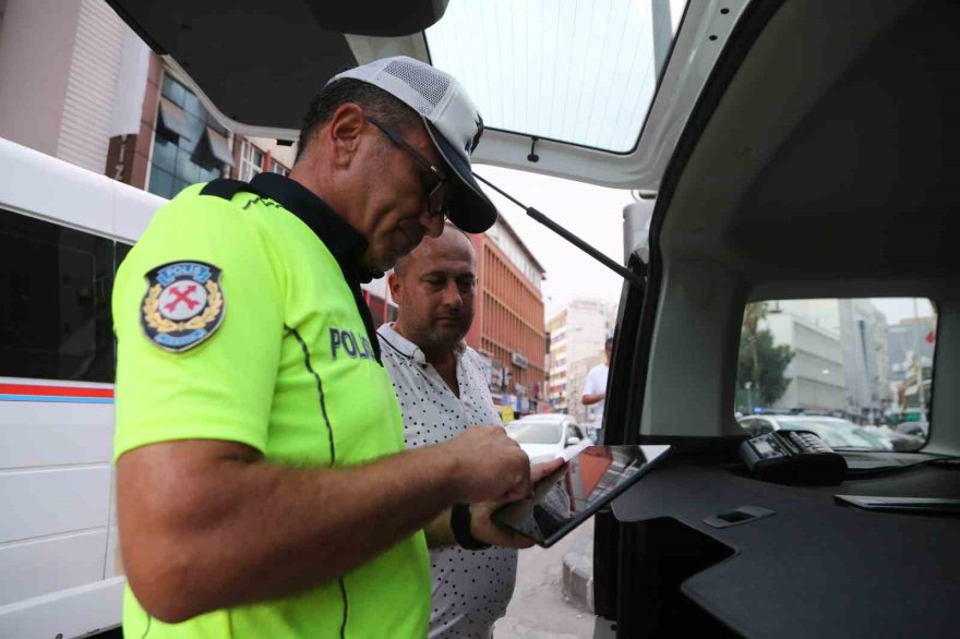 Adana'da toplu taşıma sürücülerine korna cezası