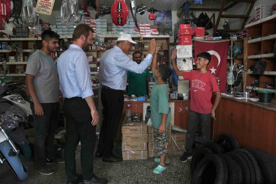 Zeydan Karalar: Ceyhan’da yol sorunu kalmayacak