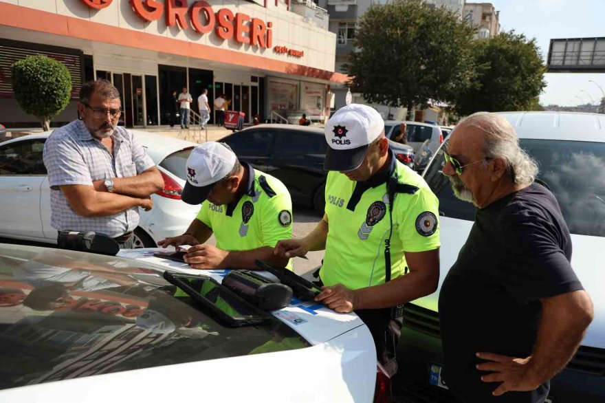 Yayalara yol vermediği için ceza yedi, ‘PKK’lıları gidip çekmezsiniz’ dedi