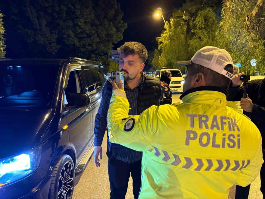 Plakasız motosikletle uygulamaya girip bekçiye ’Ben hasım sahibiyim, ölürsem mezarıma sen mi geleceksin’ dedi