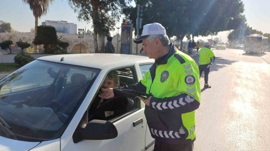 Adana’da trafik denetimi gerçekleştirildi