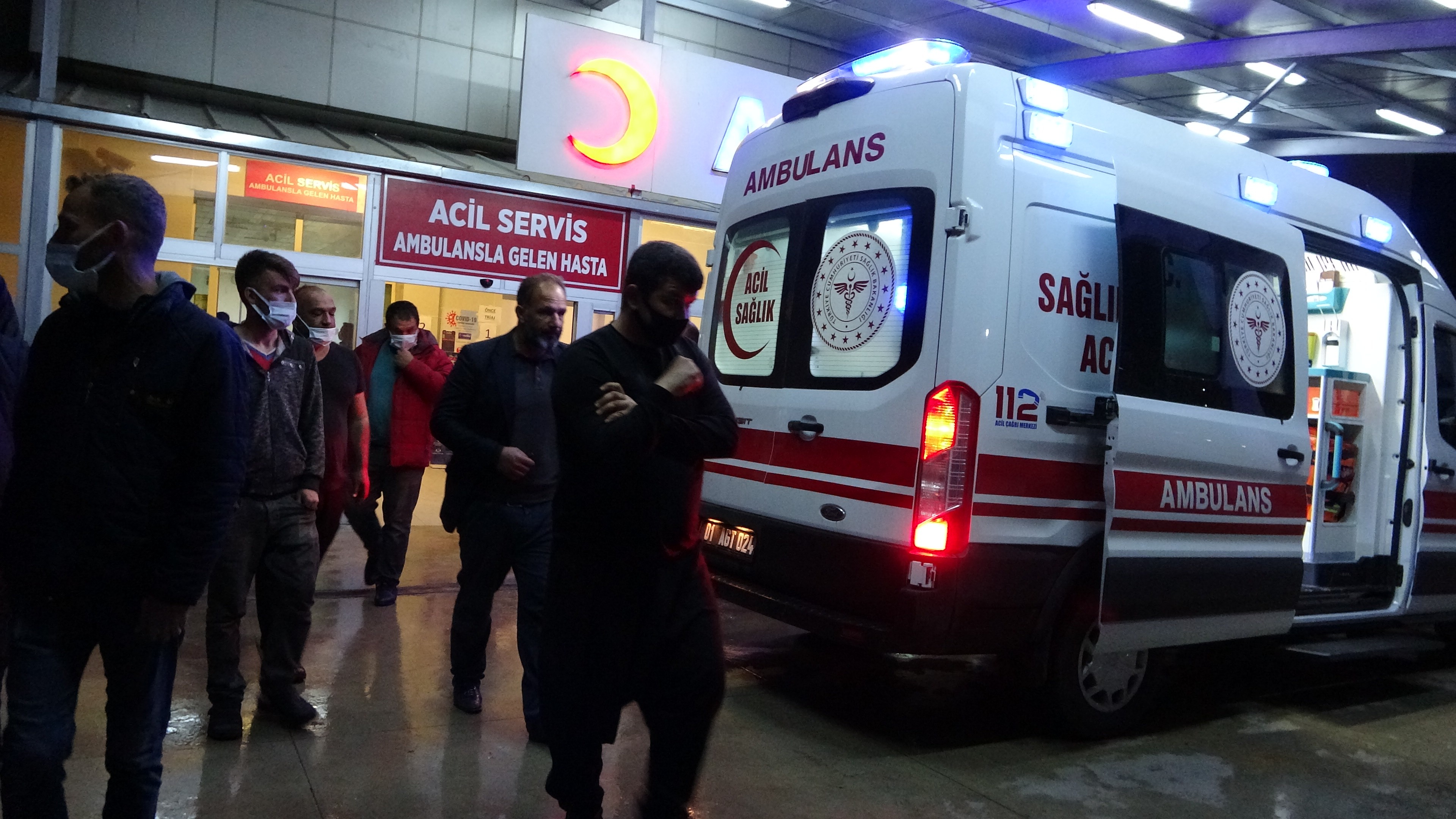 Müstakil evde korkutan patlama 2’si çocuk 3 kişi ağır yaralandı